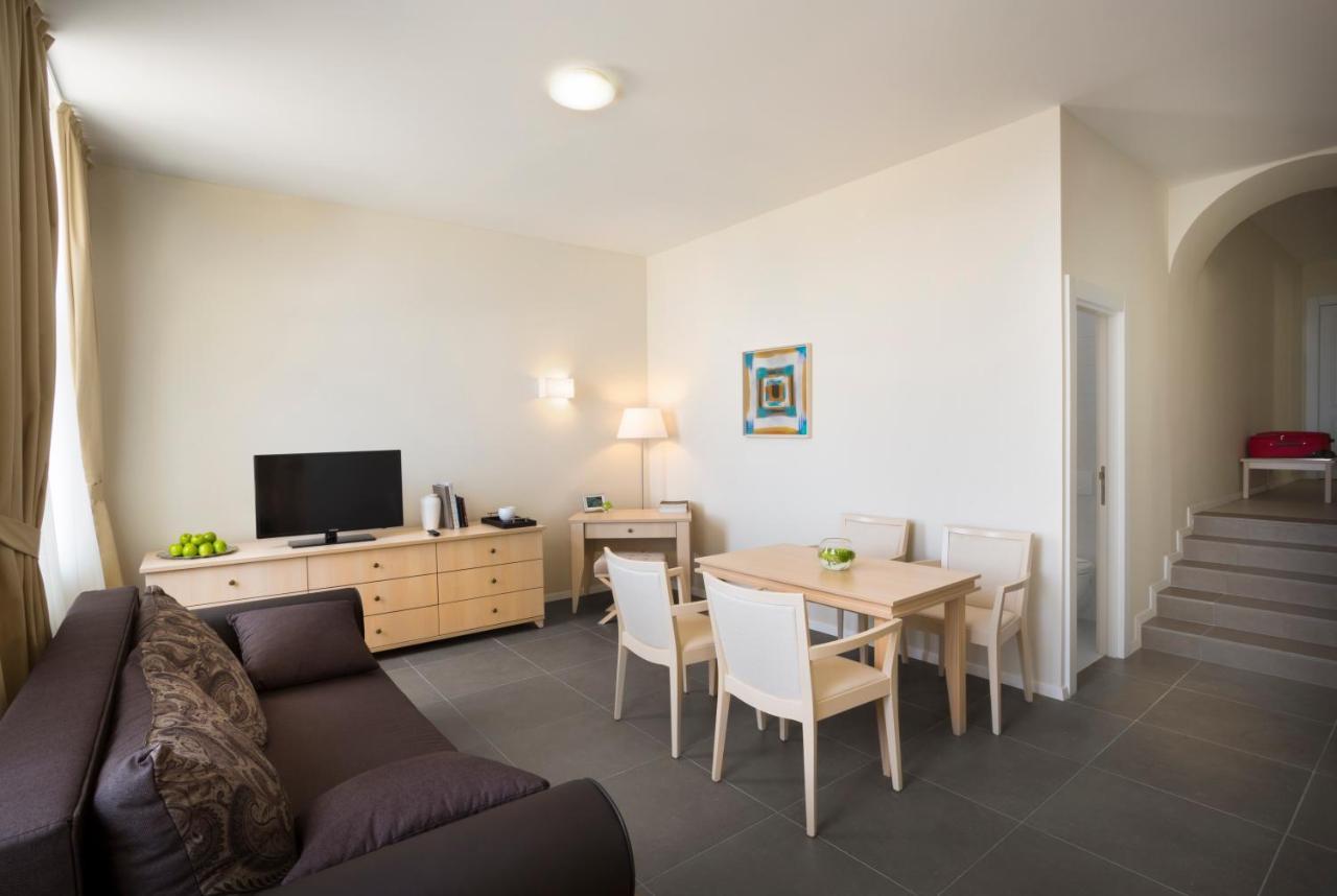 Apartments Belvedere - Liburnia Lovran Bagian luar foto