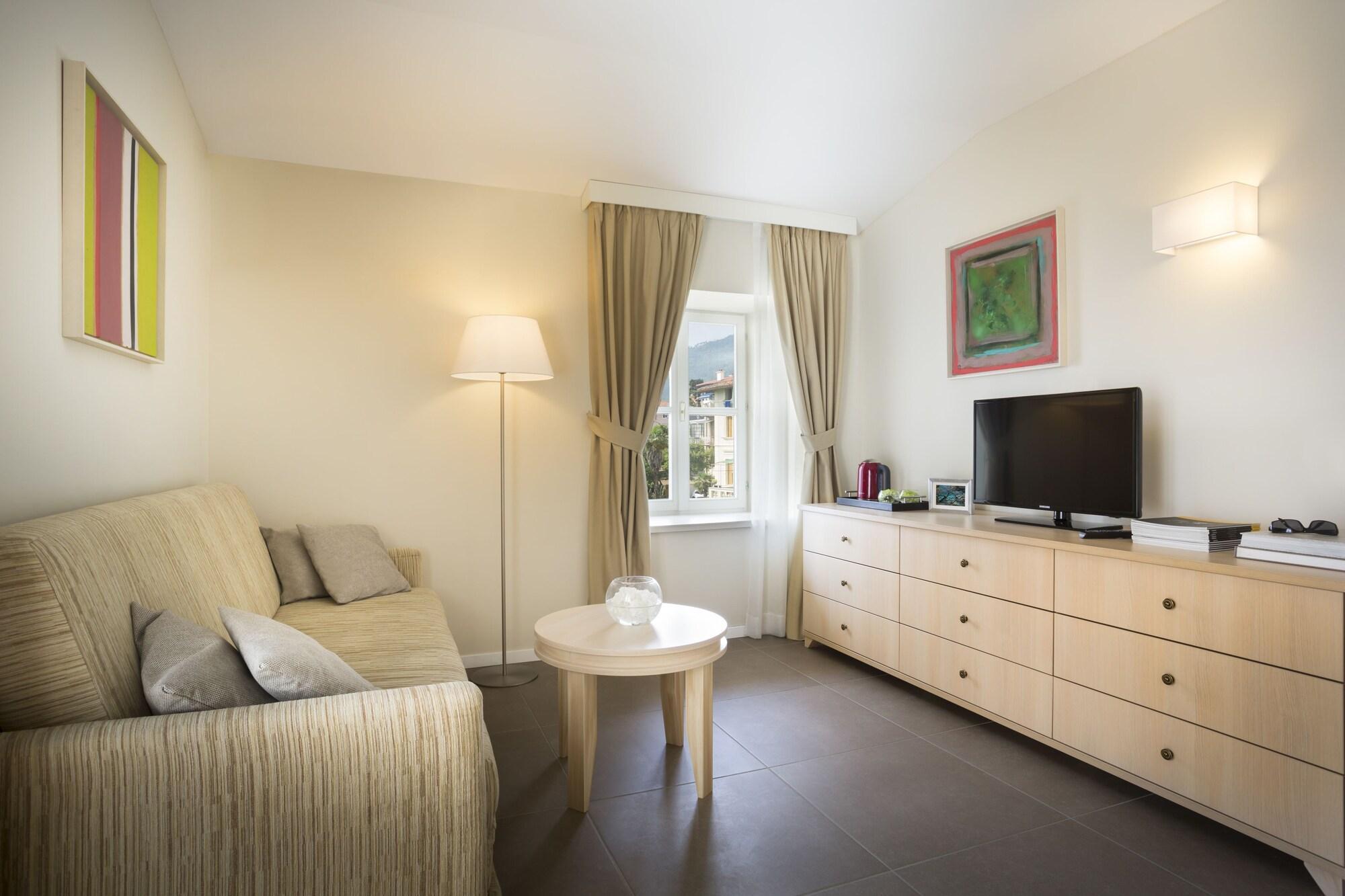 Apartments Belvedere - Liburnia Lovran Bagian luar foto
