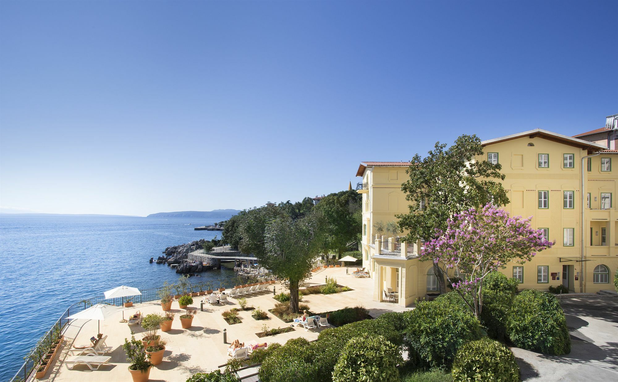 Apartments Belvedere - Liburnia Lovran Bagian luar foto